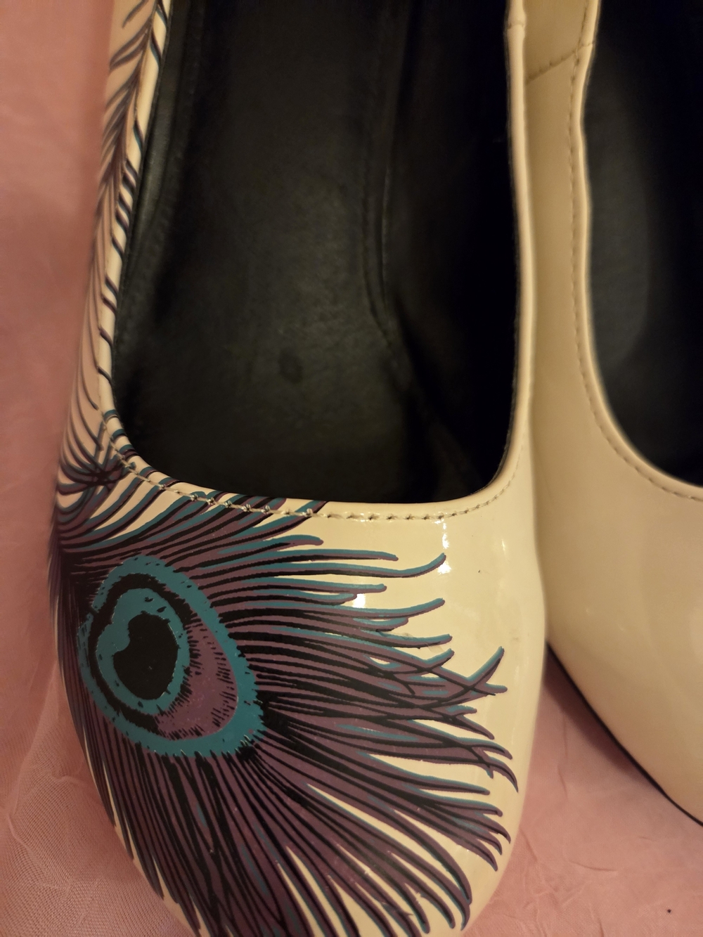 T.U.K Cream Pumps with Peacock Feather Design Vintage Women's Turquoise Heels - Picture 12 of 14